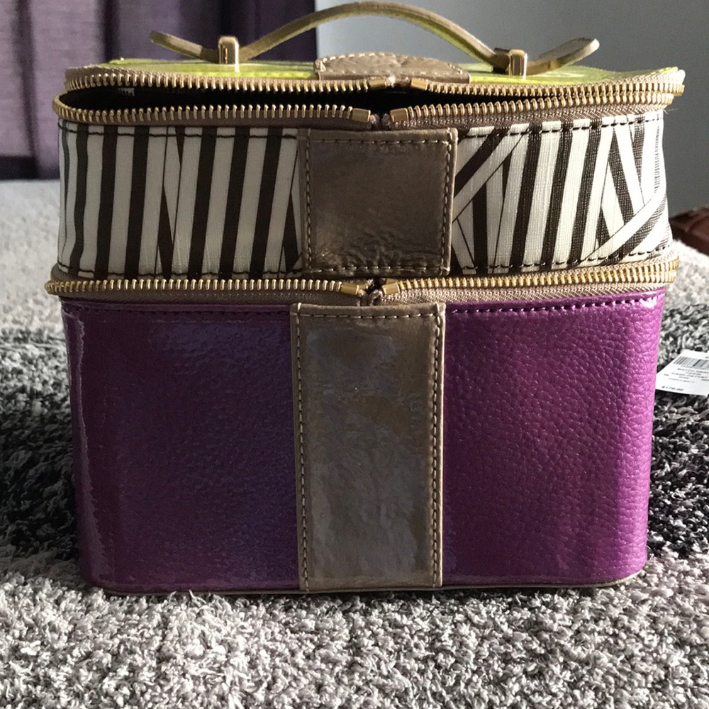 HENRI BENDEL  SMALL TRAIN CASE
